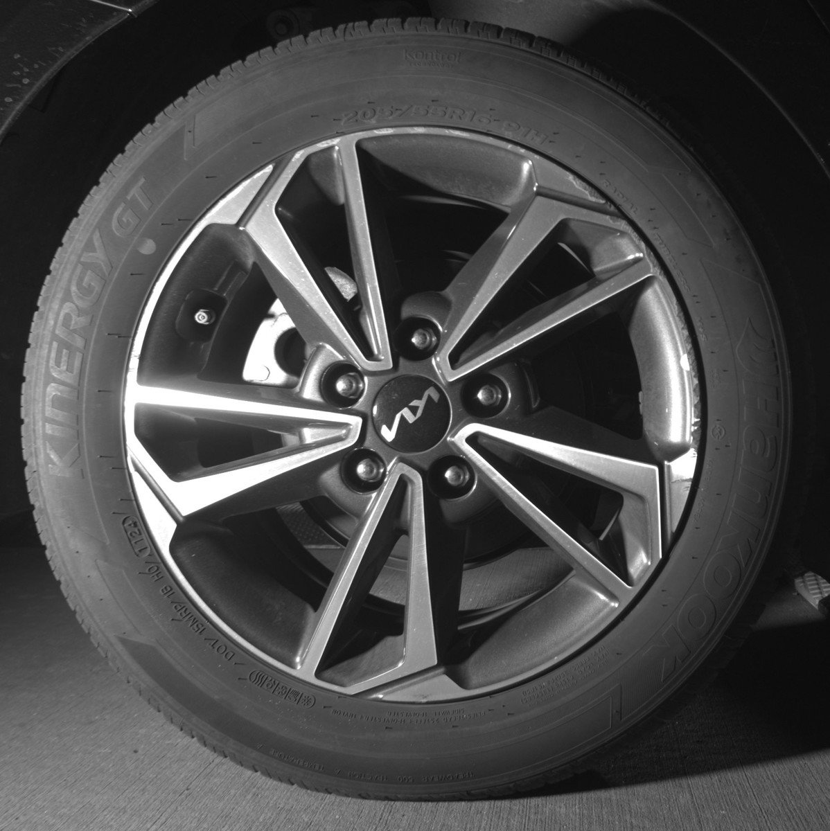 Used 2024 Kia Forte LXS image 15
