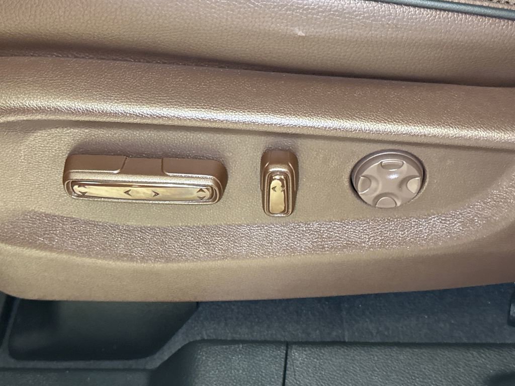 Certified 2025 Honda Odyssey Touring image 24