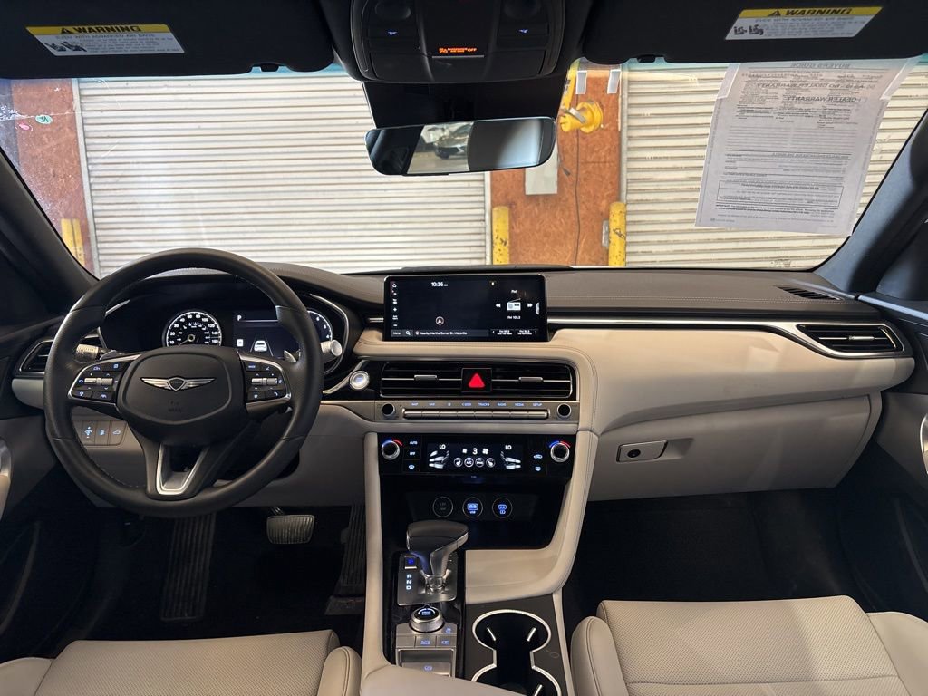 Used 2025 Genesis G70 2.5T image 22