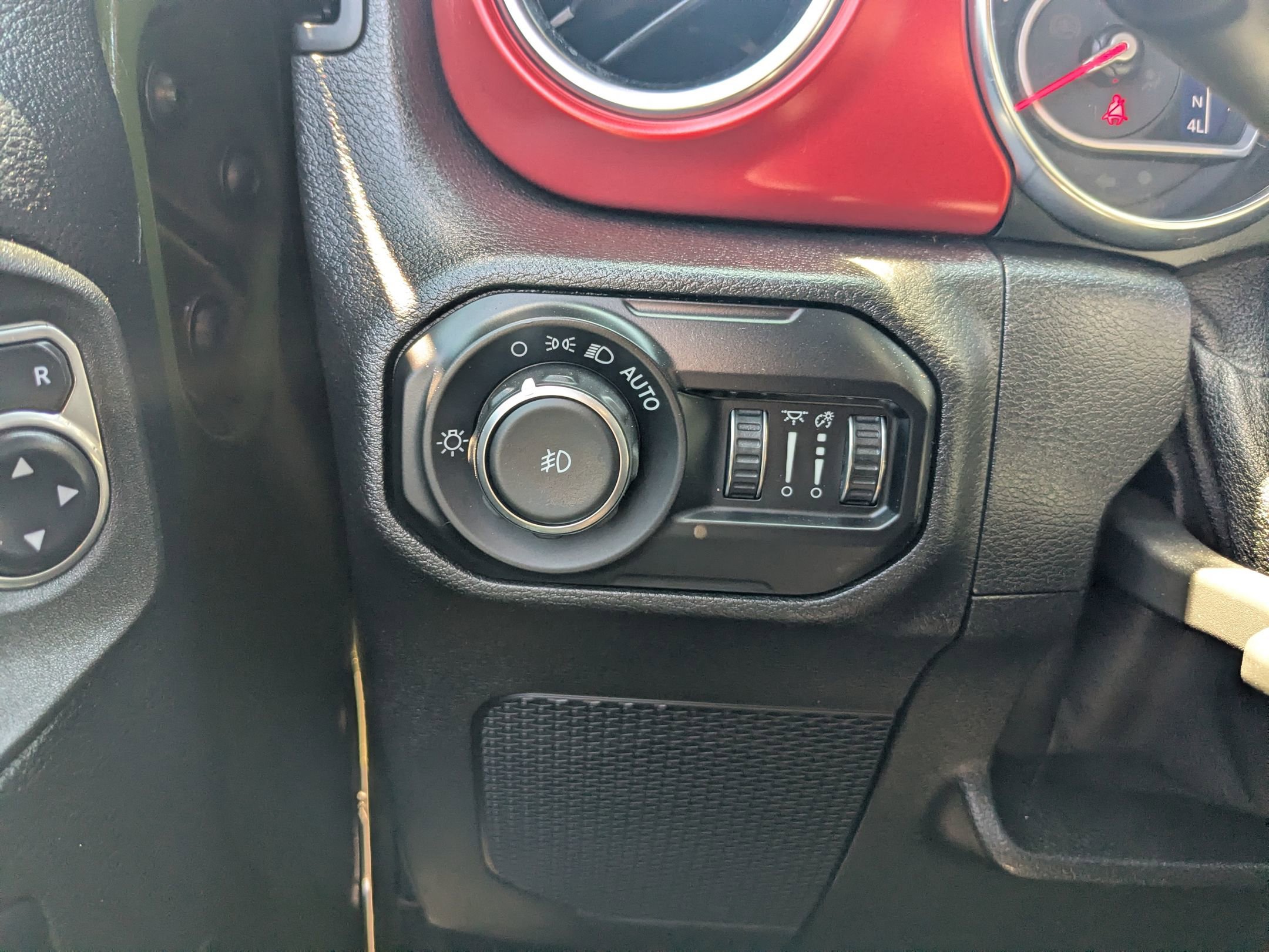Used 2021 Jeep Wrangler Unlimited Rubicon AWD/4WD image 21