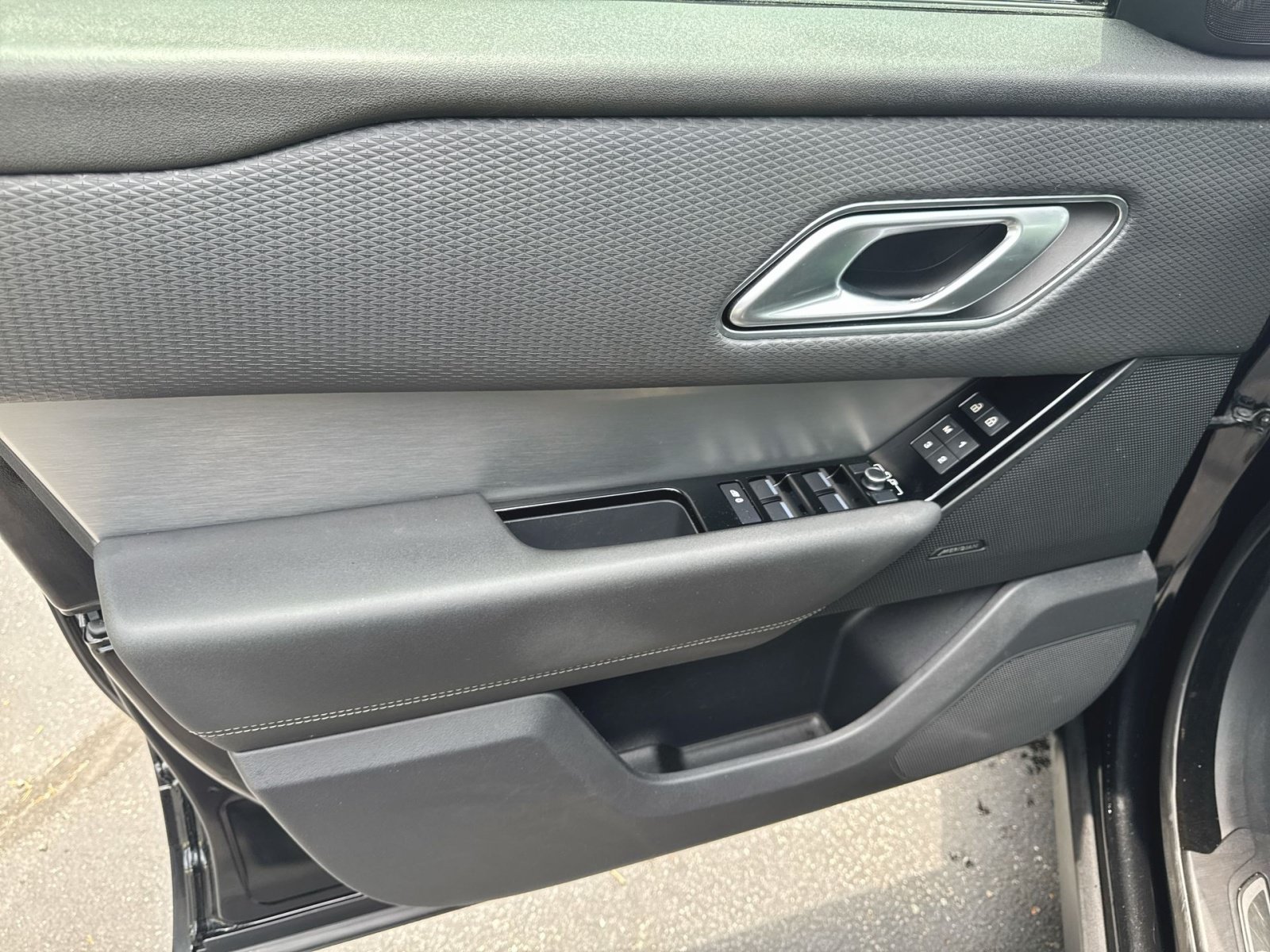Used 2022 Land Rover Range Rover Velar R-Dynamic S AWD/4WD image 9