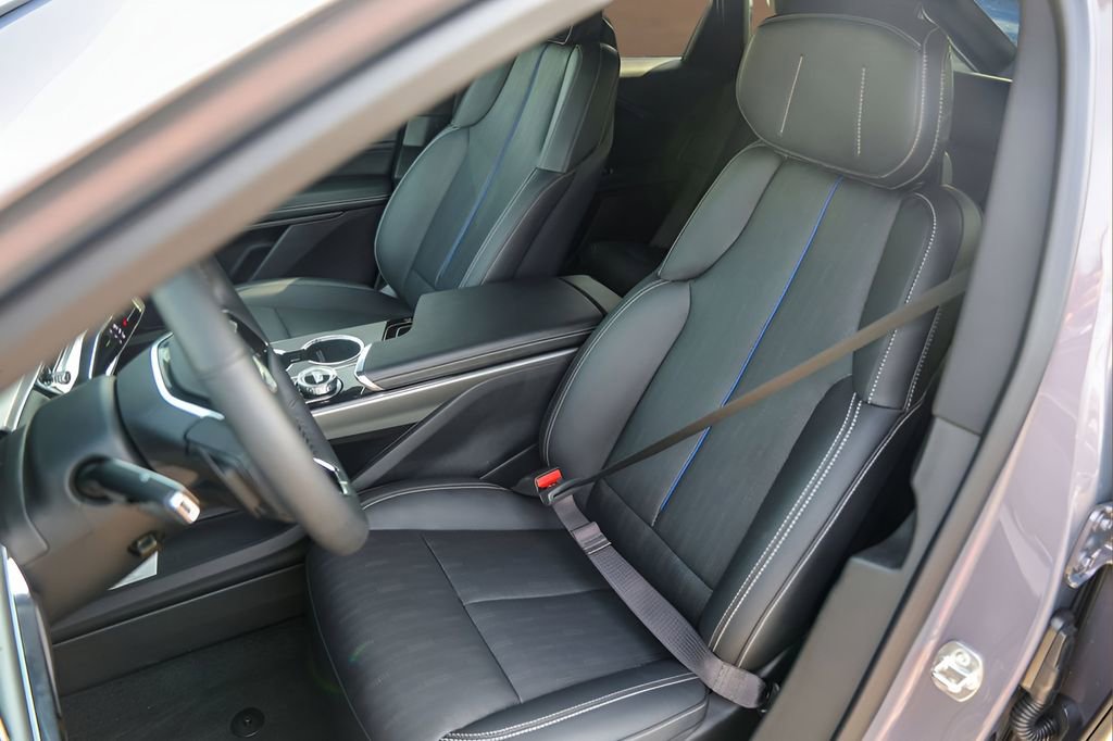 Certified 2024 Cadillac Lyriq Sport image 7