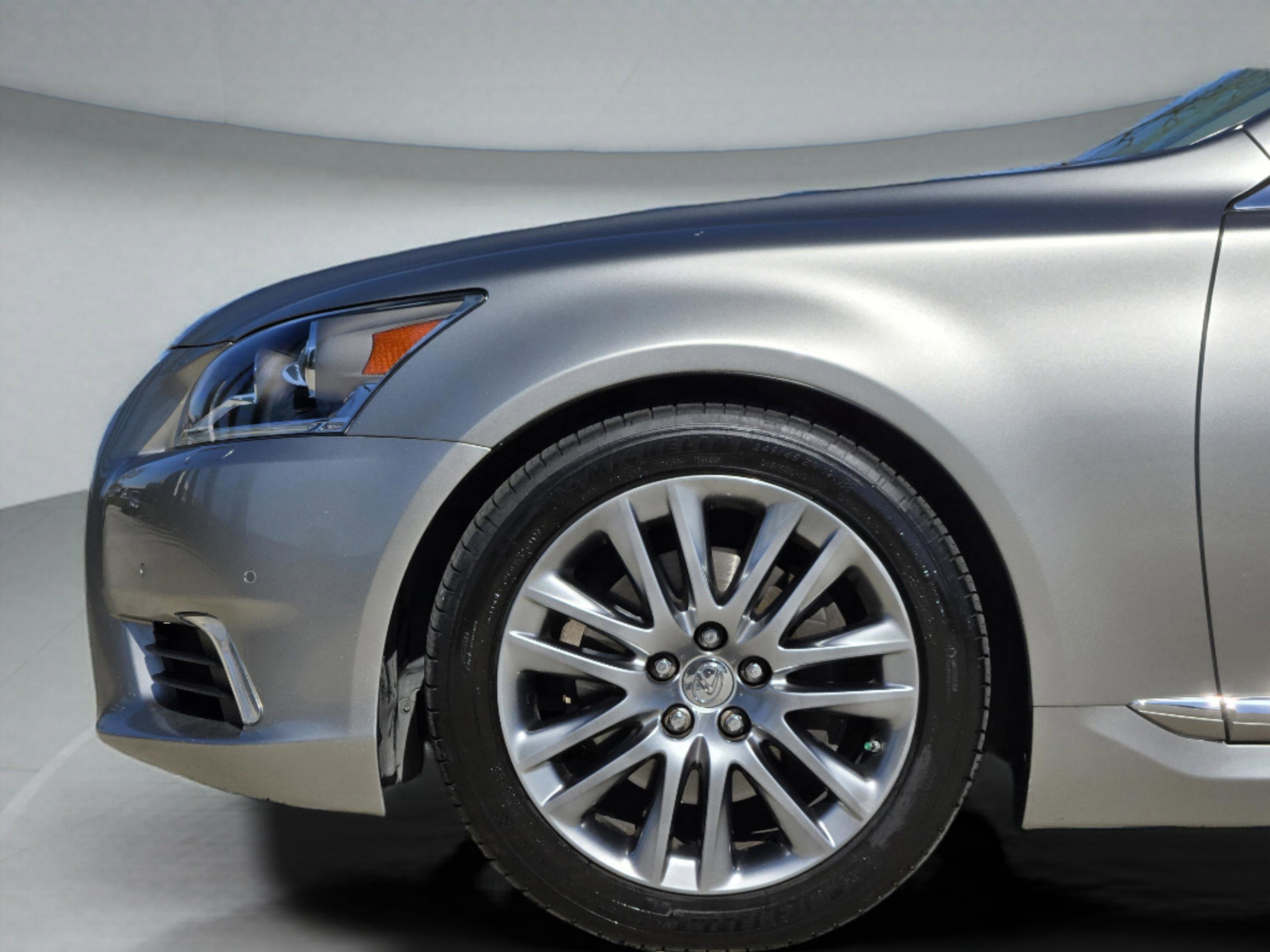 Used 2017 Lexus LS 460 Comfort w/ Comfort Package image 14