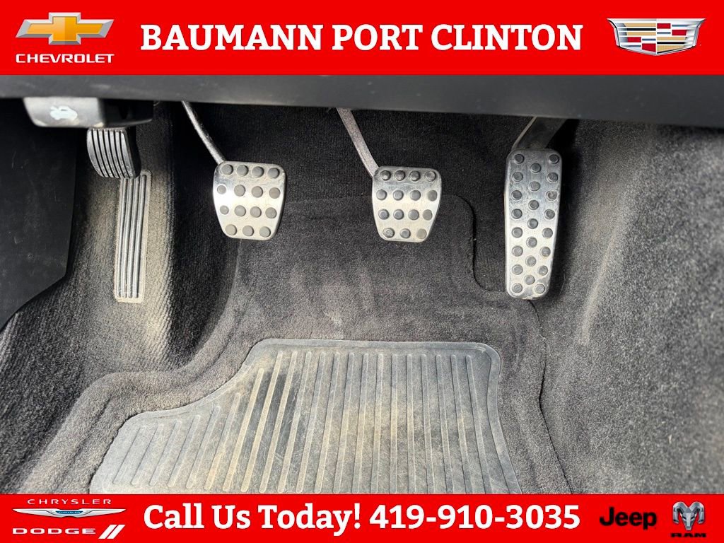 Used 2013 Dodge Challenger R/T Plus image 13