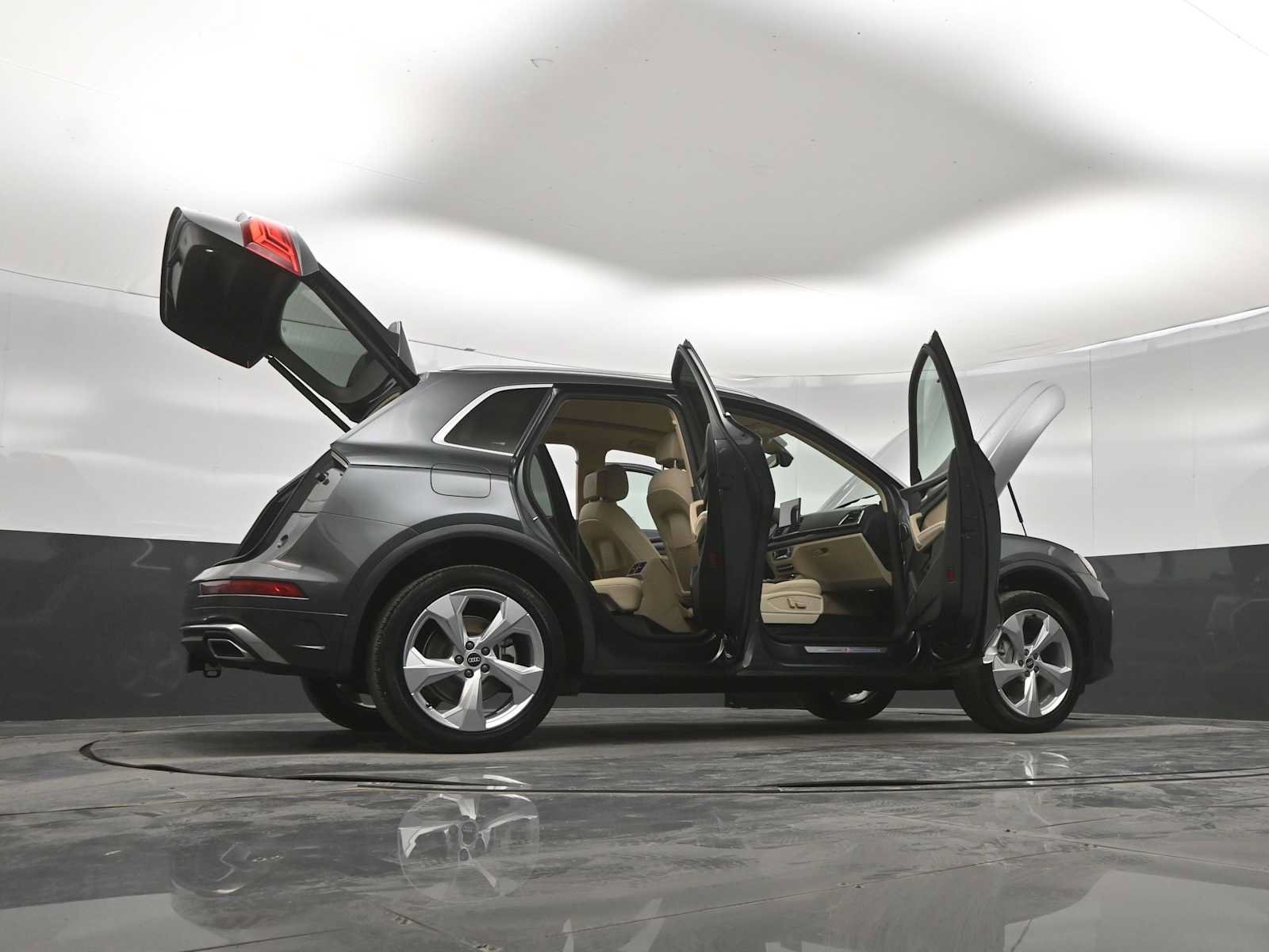 Used 2022 Audi Q5 2.0T Premium Plus w/ Premium Plus Package AWD/4WD image 44