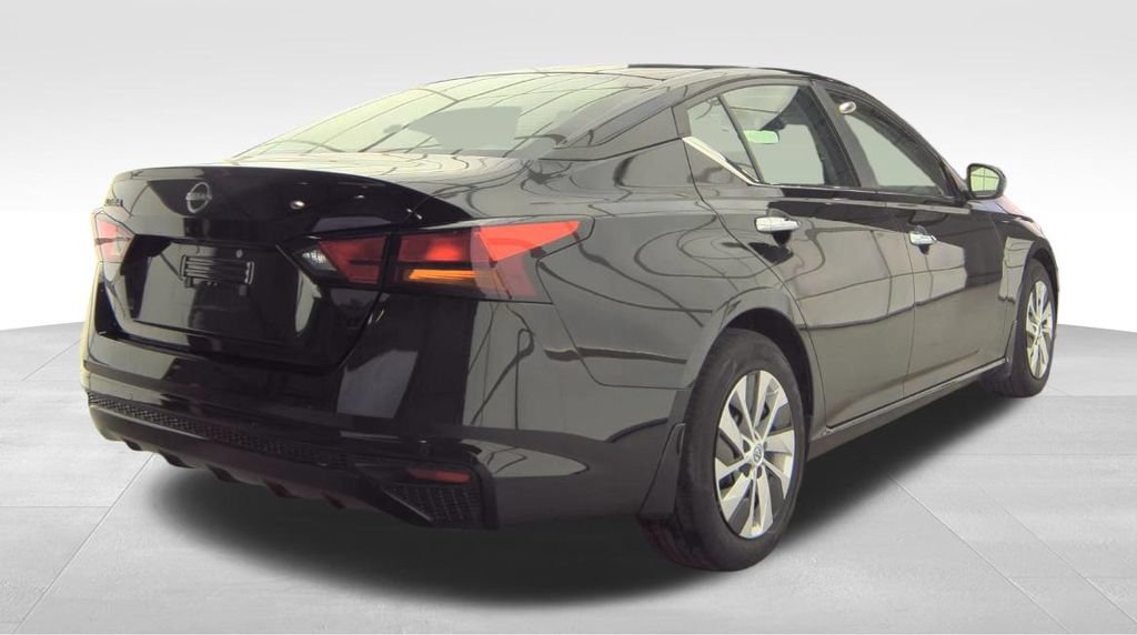 Used 2023 Nissan Altima 2.5 S FWD image 5
