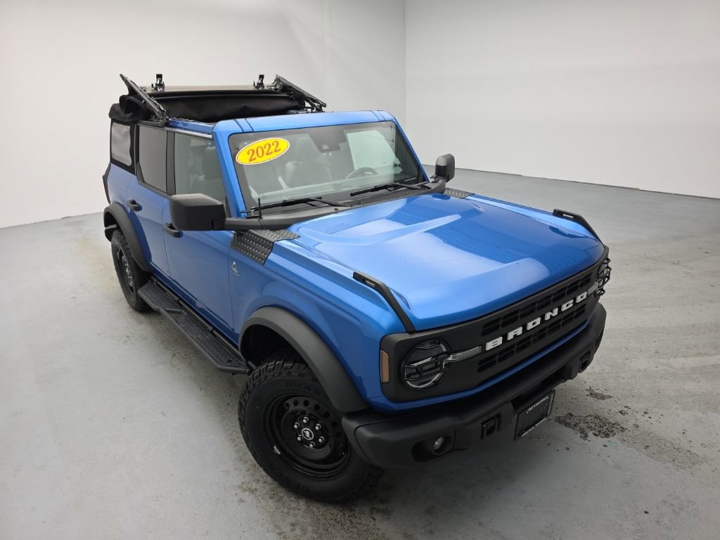 Used 2022 Ford Bronco Black Diamond image 2