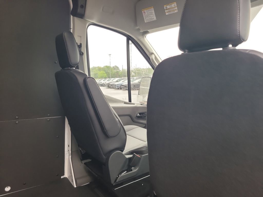 New 2025 Ford Transit 250 148 Medium Roof w/ Load Area Protection Package image 28