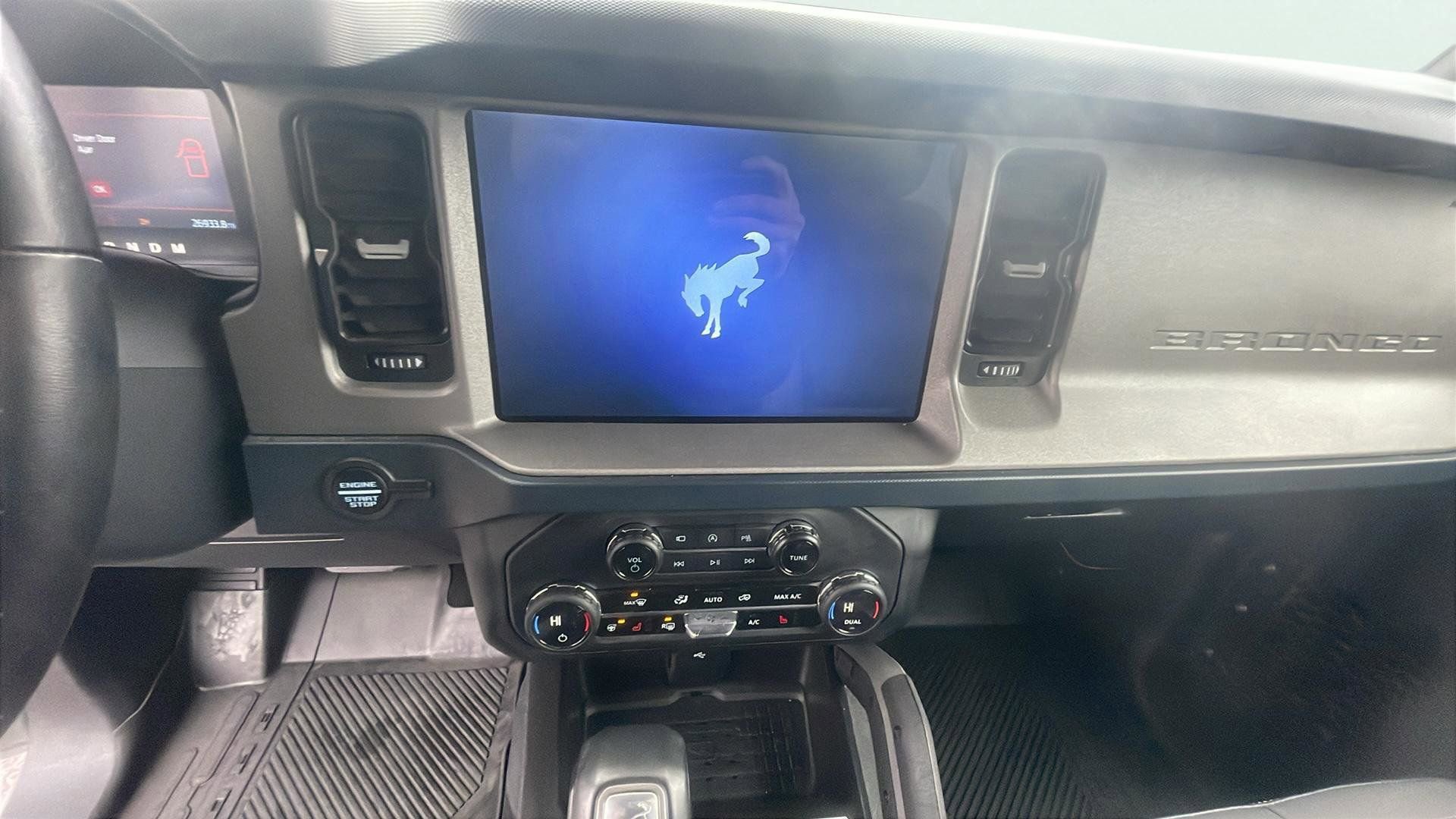 Certified 2024 Ford Bronco Outer Banks AWD/4WD image 13