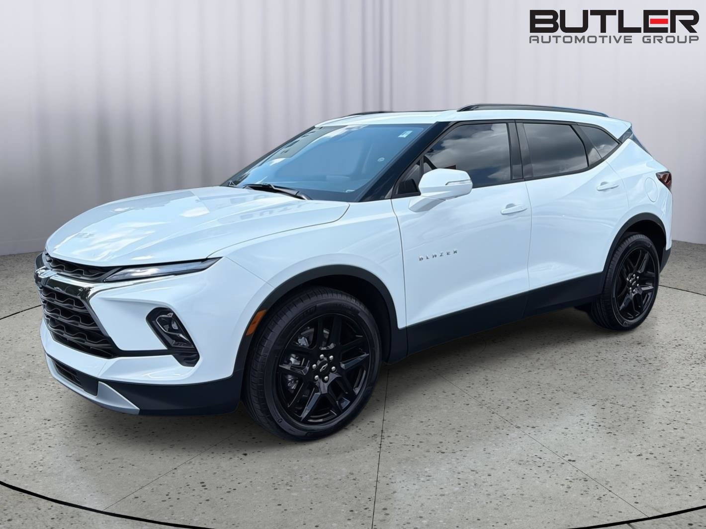New 2026 Chevrolet Blazer LT w/ Sound & Technology Package FWD image 2