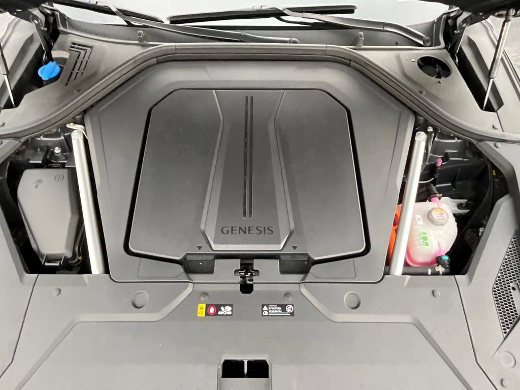 Used 2025 Genesis Electrified GV70 Advanced w/ Prestige Package image 9