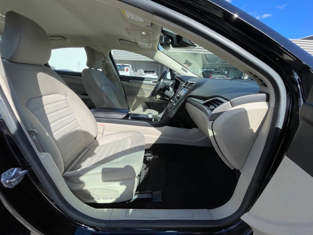 Used 2019 Ford Fusion SE image 23