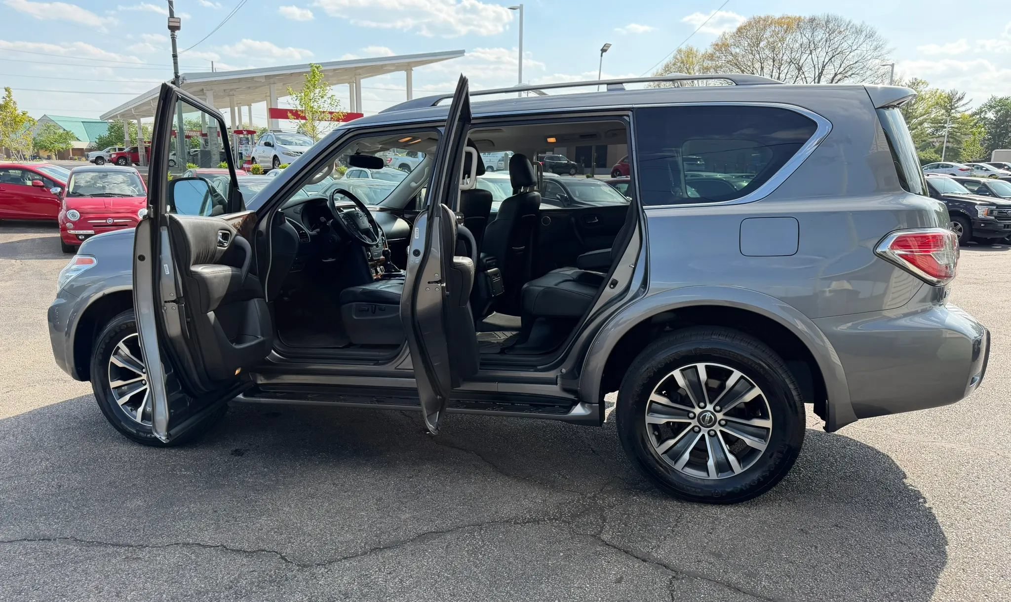 Used 2018 Nissan Armada SL w/ Moonroof Package AWD/4WD image 16
