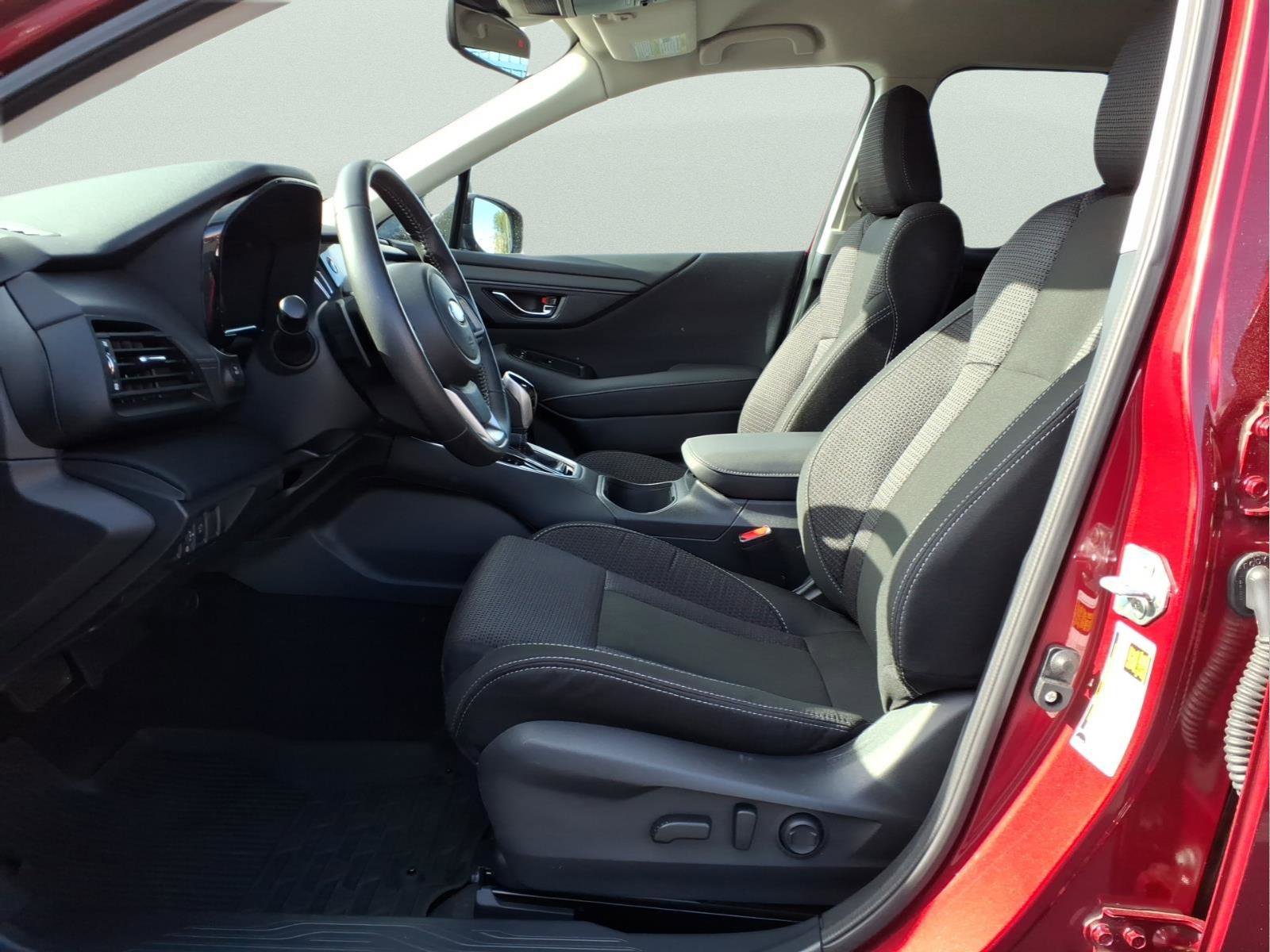 Used 2025 Subaru Outback Premium w/ Popular Package #1A image 8