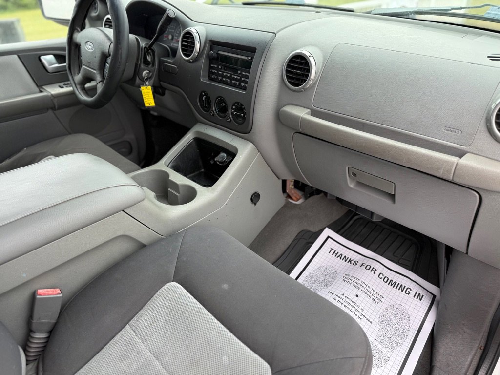 Used 2004 Ford Expedition XLT RWD image 13