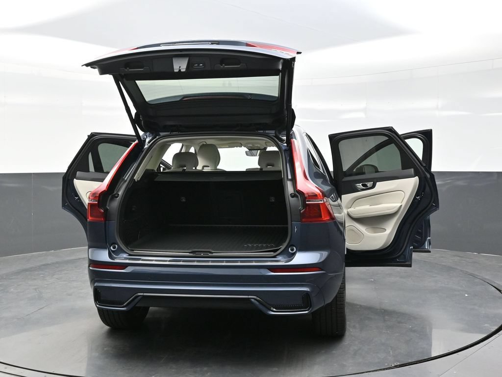 New 2026 Volvo XC60 B5 Ultra w/ Climate Package AWD/4WD image 44