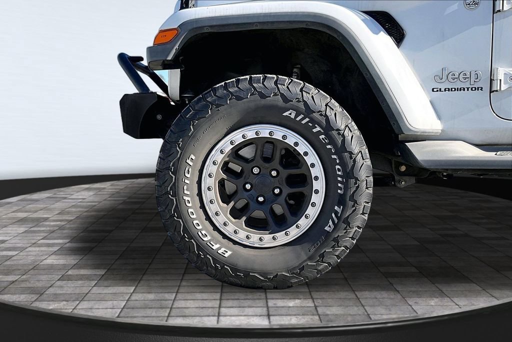 Certified 2020 Jeep Gladiator Overland AWD/4WD image 33