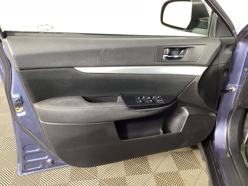 Used 2014 Subaru Outback 2.5i Premium w/ Moonroof Package AWD/4WD image 15