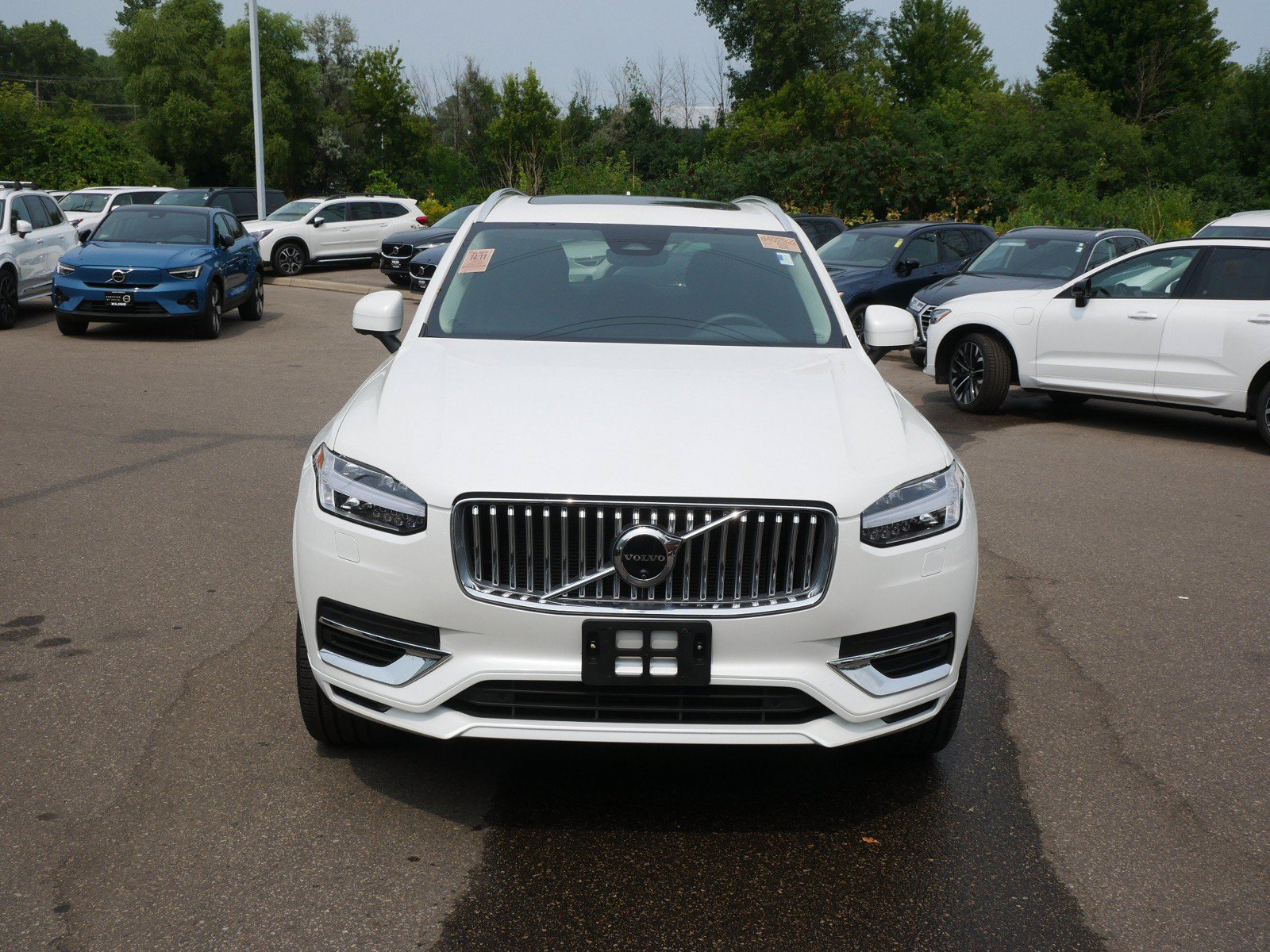 Certified 2025 Volvo XC90 T8 Plus w/ Protection Package Premier AWD/4WD image 2