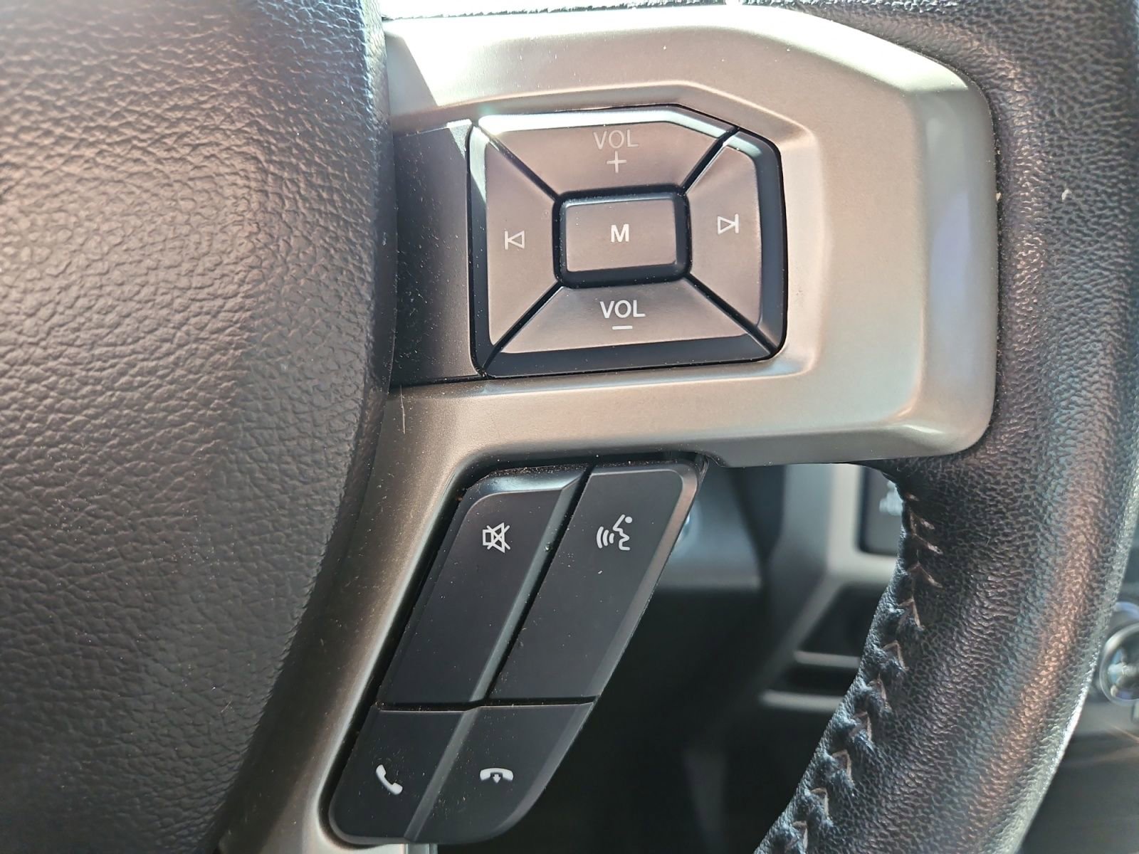 Used 2020 Ford F150 Lariat w/ Equipment Group 502A Luxury image 25