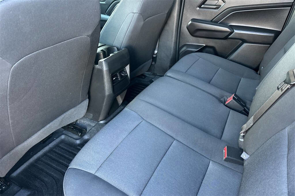 Used 2023 Chevrolet Colorado Trail Boss w/ Advanced Trailering Package image 12