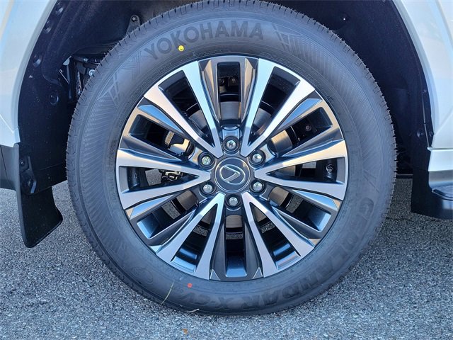 New 2025 Lexus LX 600 4WD w/ Premium Package image 5