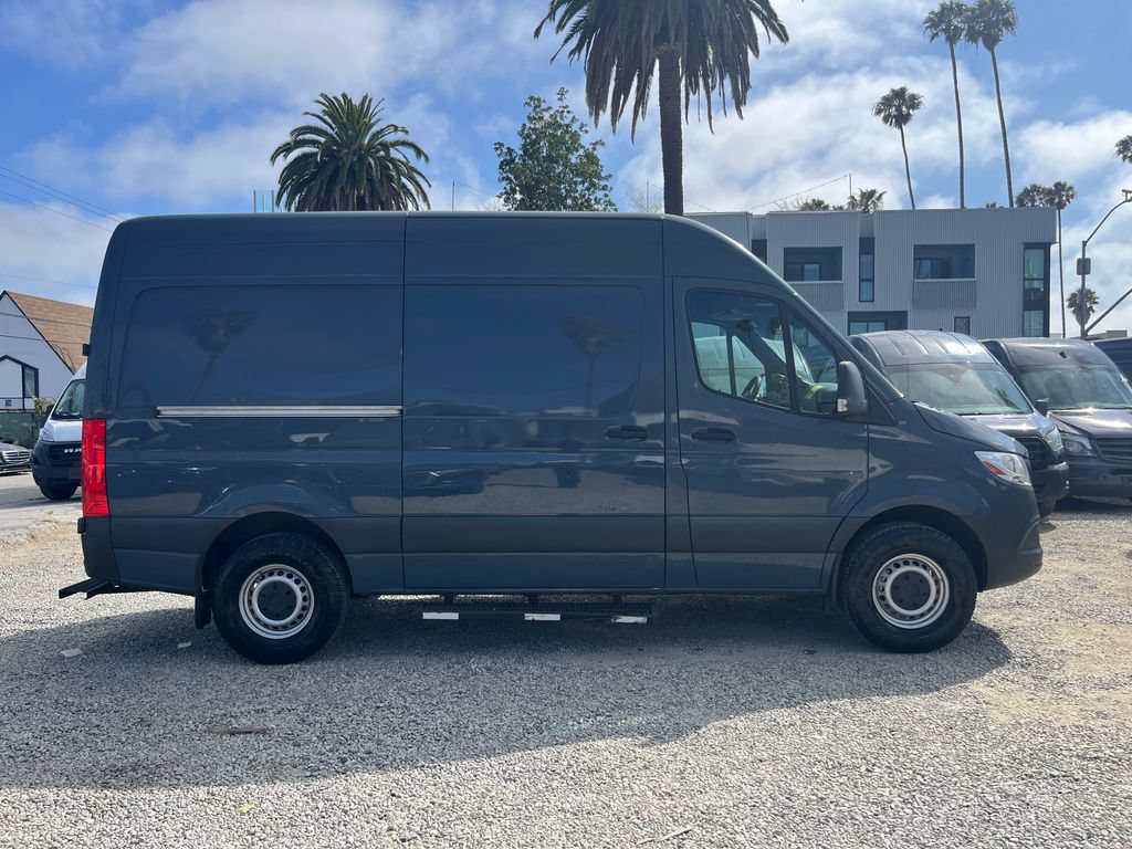 Used 2019 Mercedes-Benz Sprinter 144 image 4