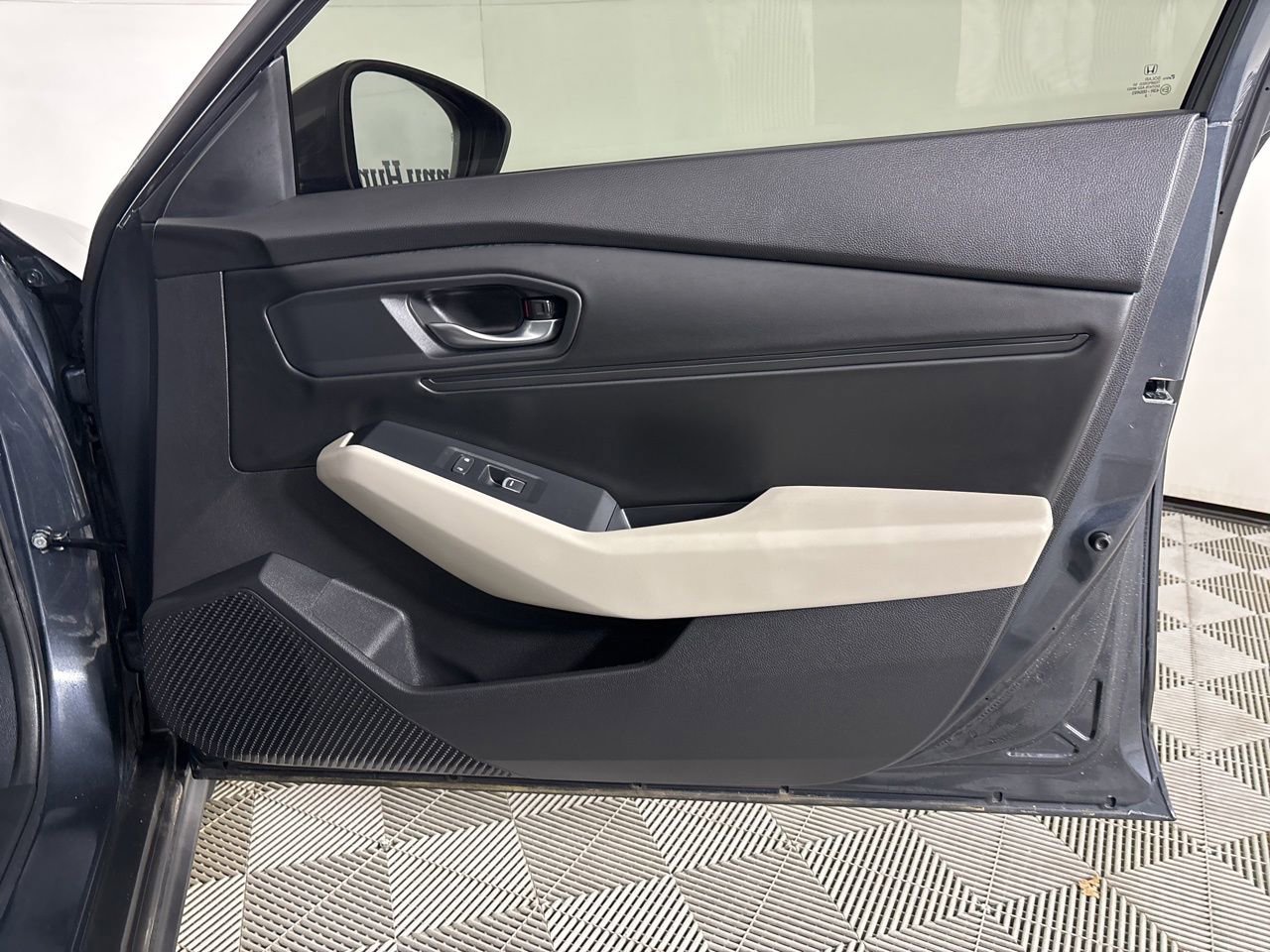 Used 2023 Honda Accord EX image 26