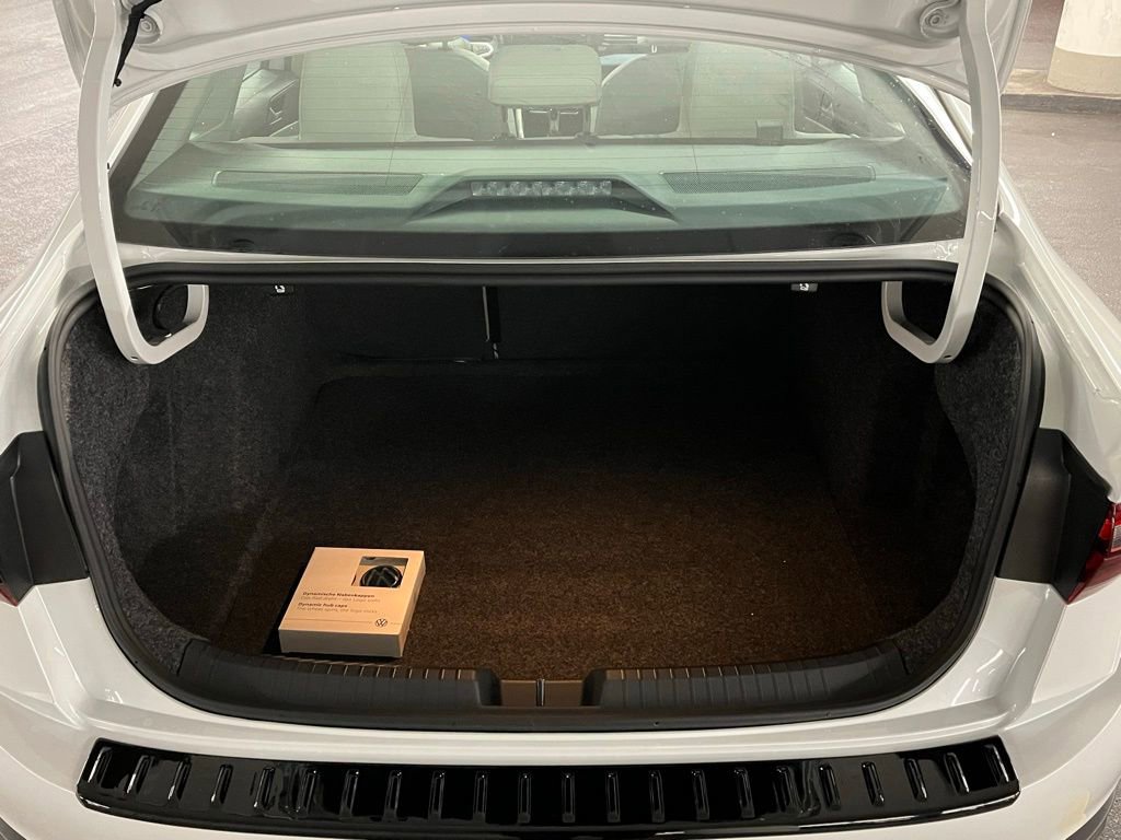 New 2026 Volkswagen Jetta SE image 36