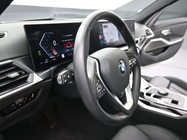 Used 2023 BMW 330i Sedan w/ Premium Package image 18