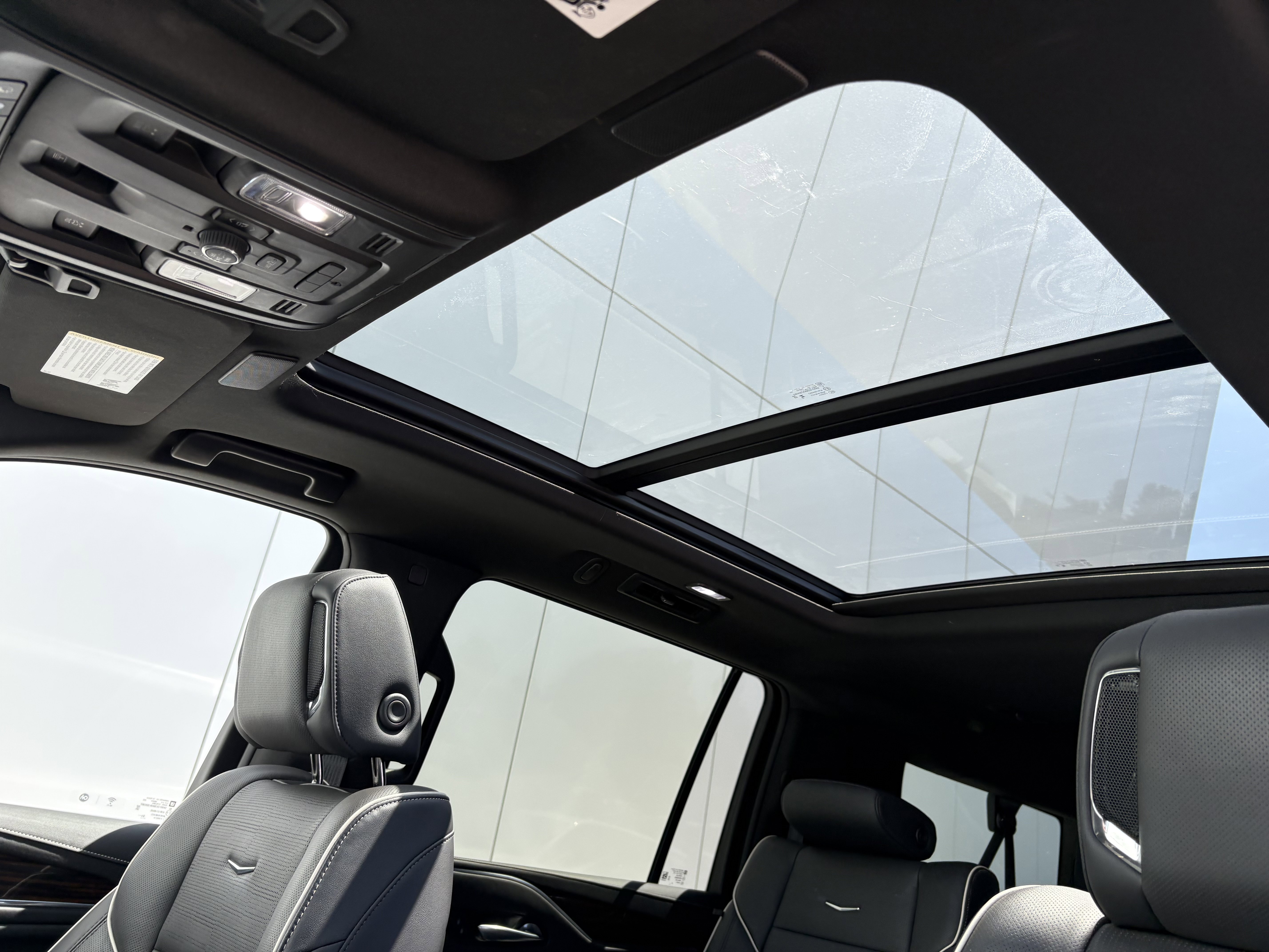 Used 2024 Cadillac Escalade ESV Premium Luxury w/ Performance Package AWD/4WD image 16