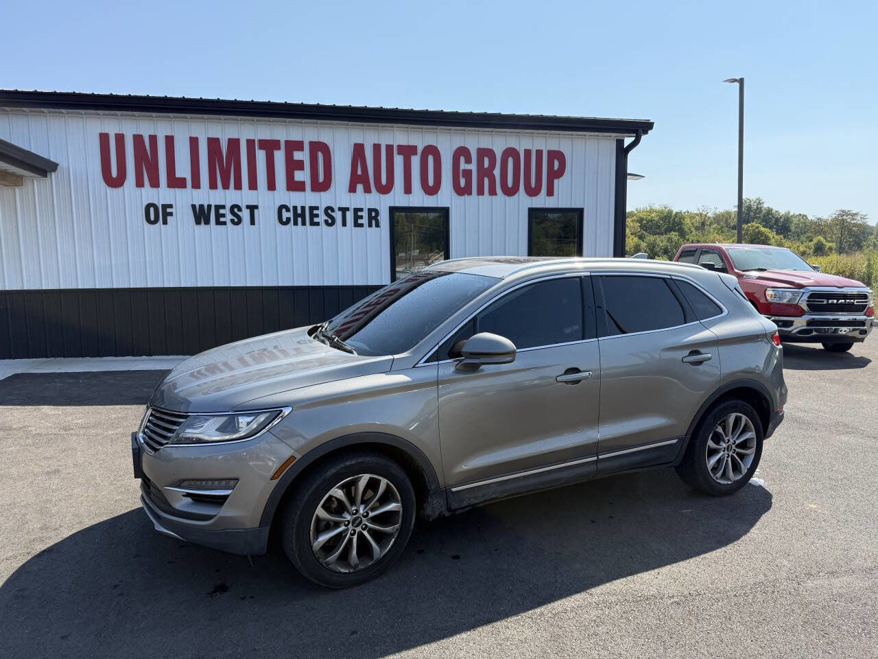 Used 2017 Lincoln MKC Select image 1