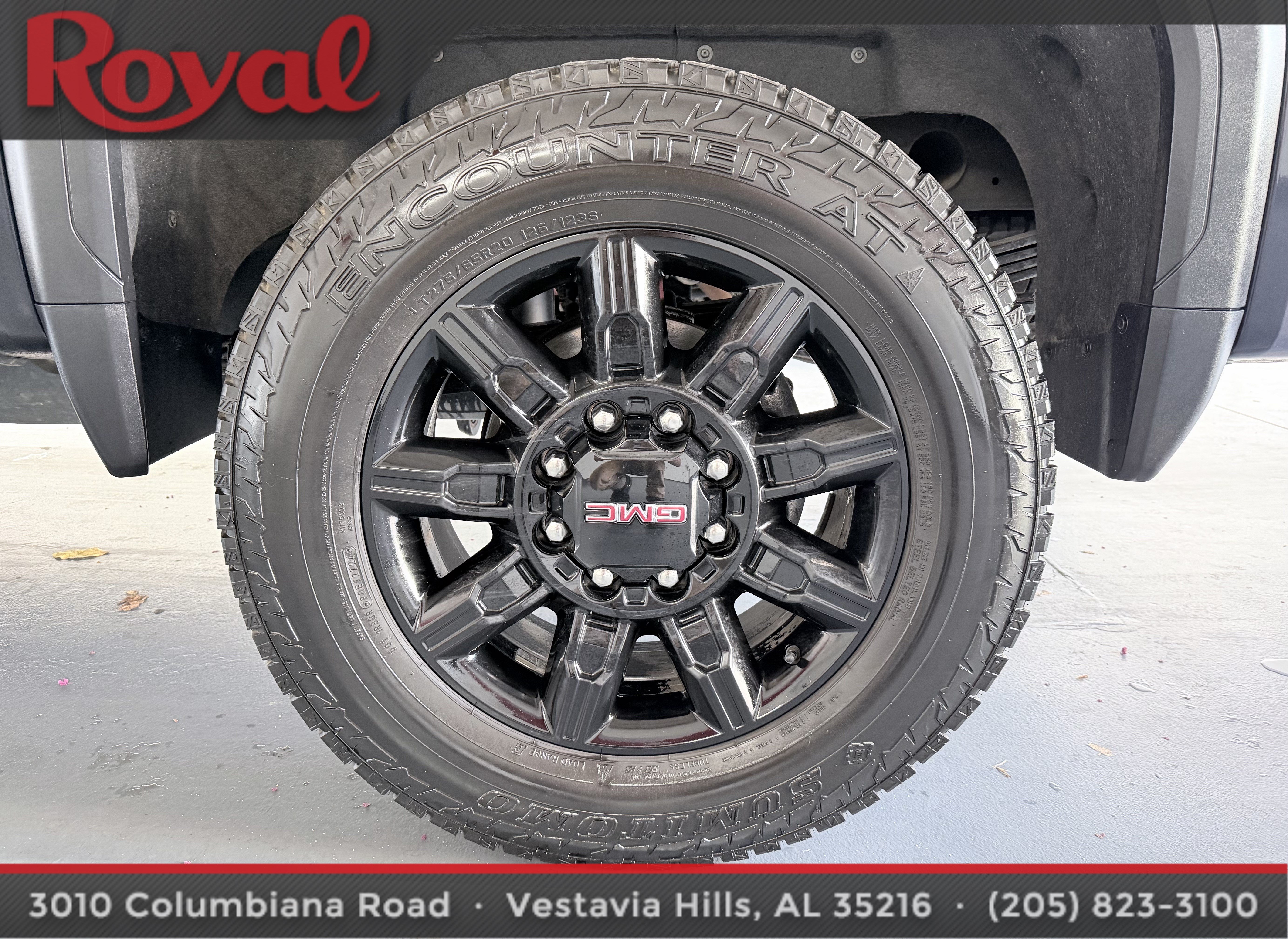 Used 2024 GMC Sierra 2500 AT4 w/ AT4 Preferred Package AWD/4WD image 9