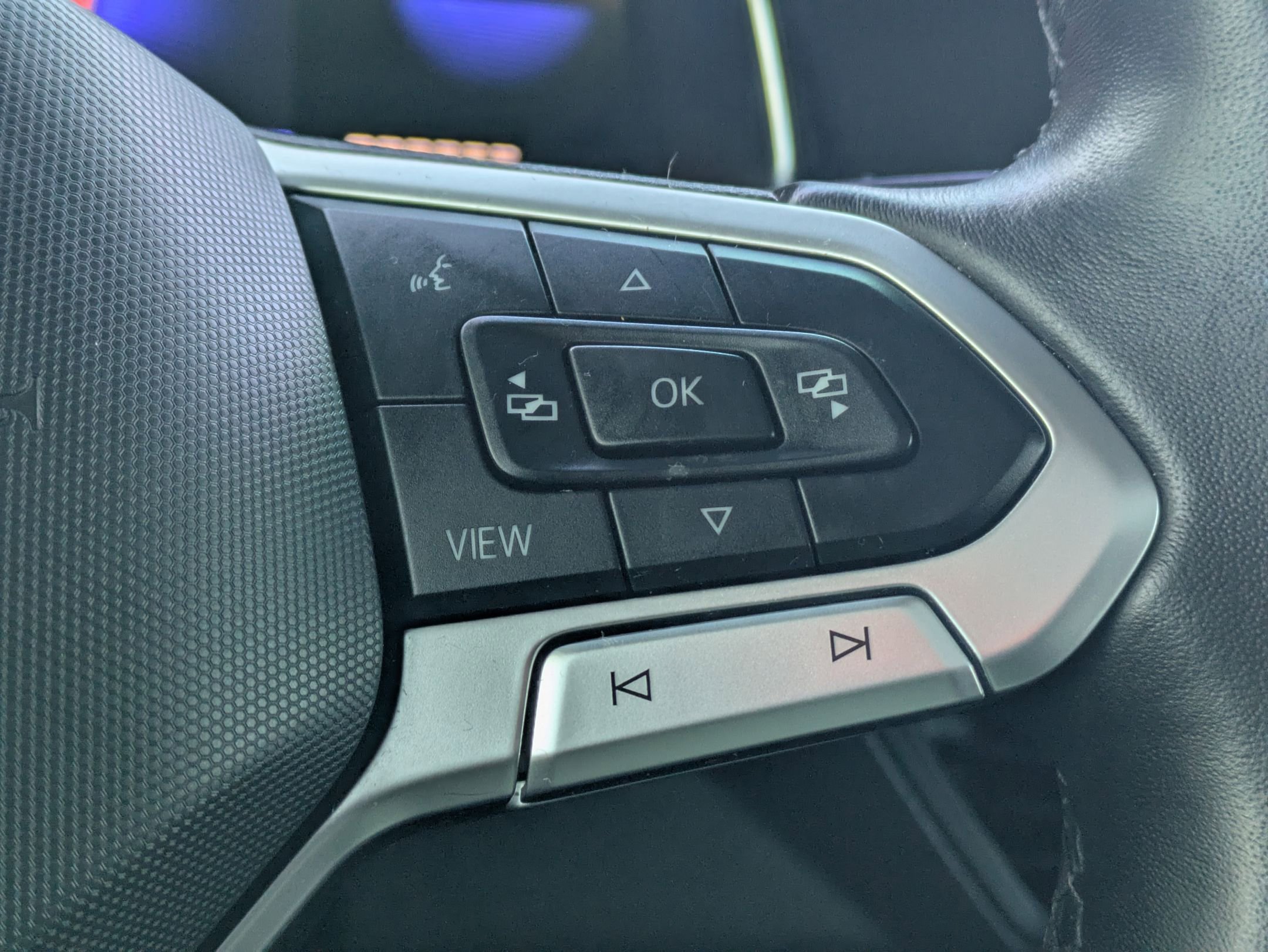 Used 2023 Volkswagen Jetta SE image 14