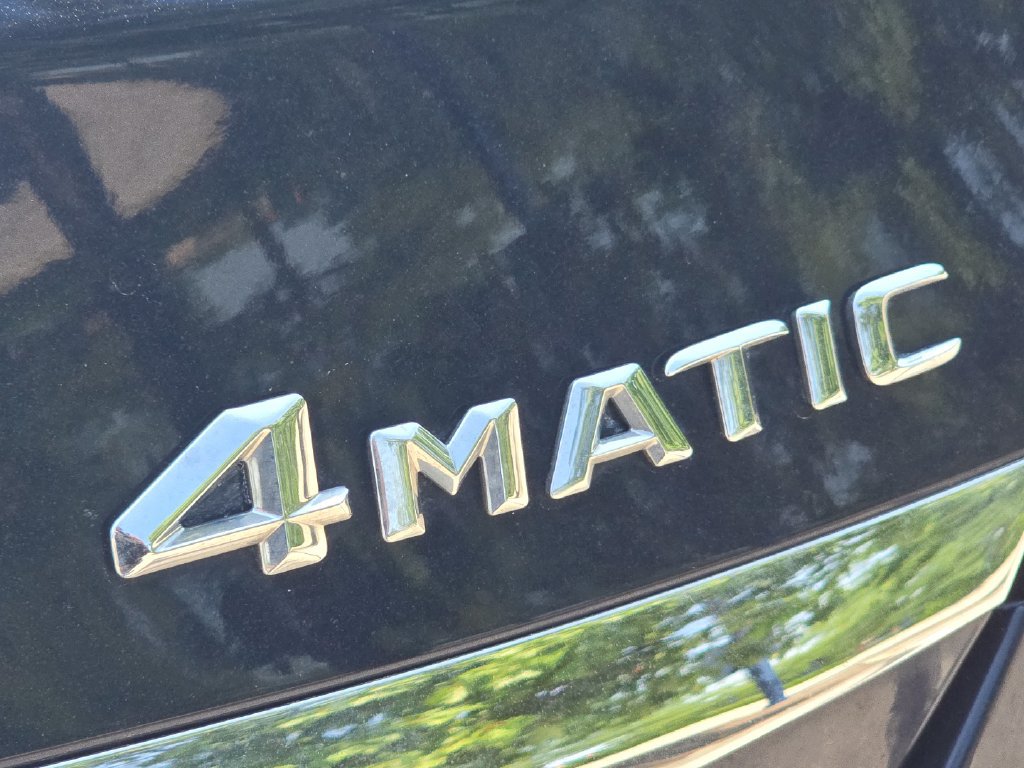 Used 2015 Mercedes-Benz C 300 4MATIC Sedan image 5