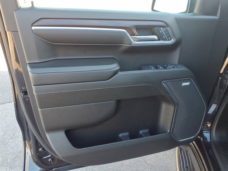 Used 2024 GMC Sierra 1500 SLT w/ SLT Premium Plus Package image 23