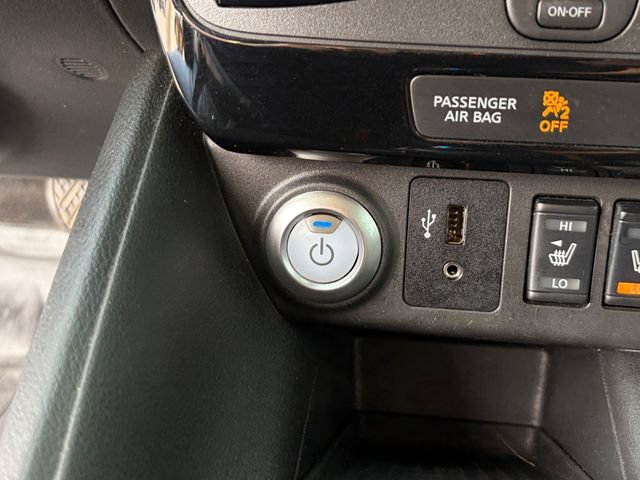 Used 2018 Nissan Leaf SL w/ SL Technology Package FWD image 29