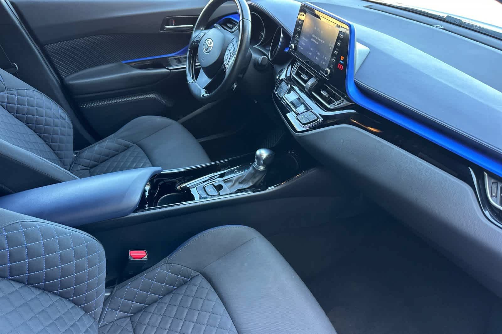 Used 2021 Toyota C-HR XLE FWD image 17