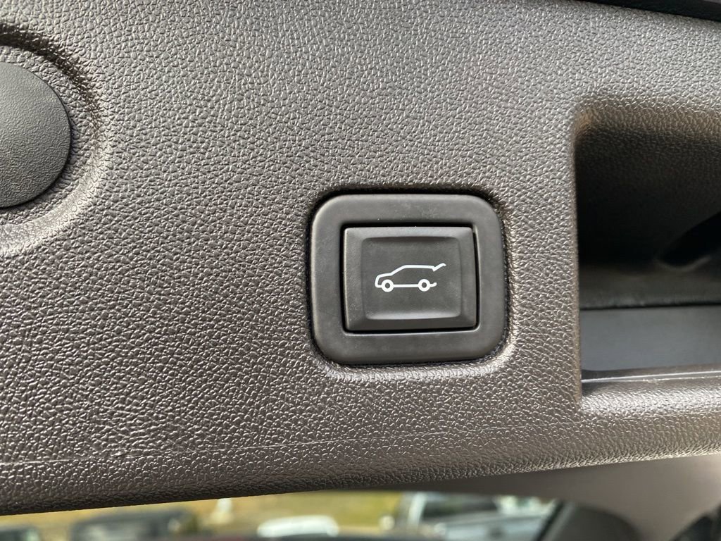 Used 2024 Chevrolet Equinox LT image 18