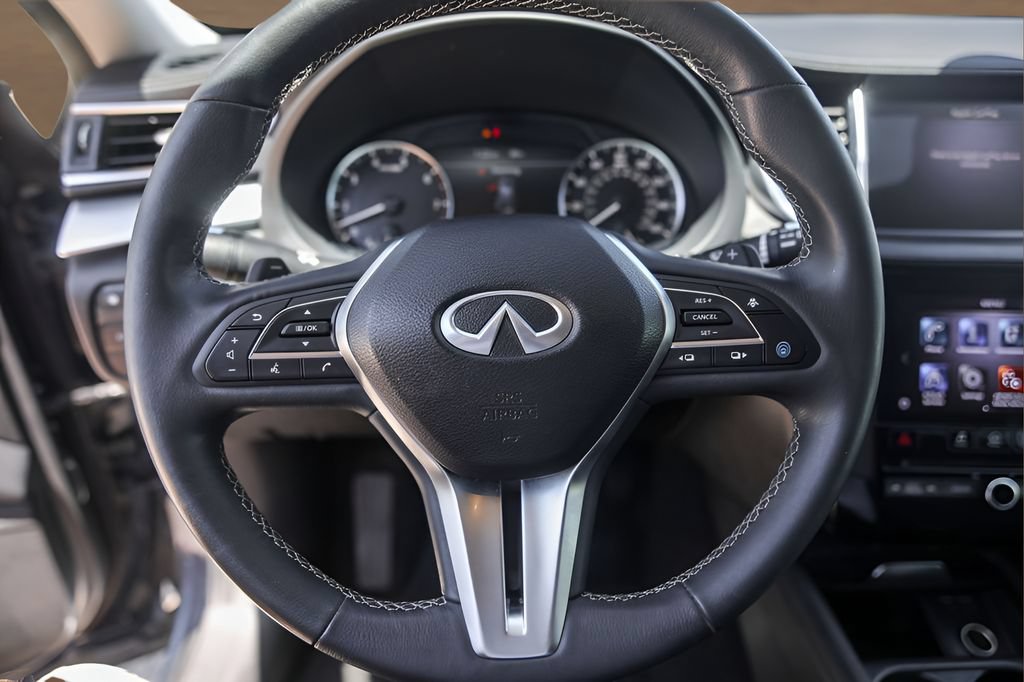 Used 2021 INFINITI QX50 Luxe FWD image 12