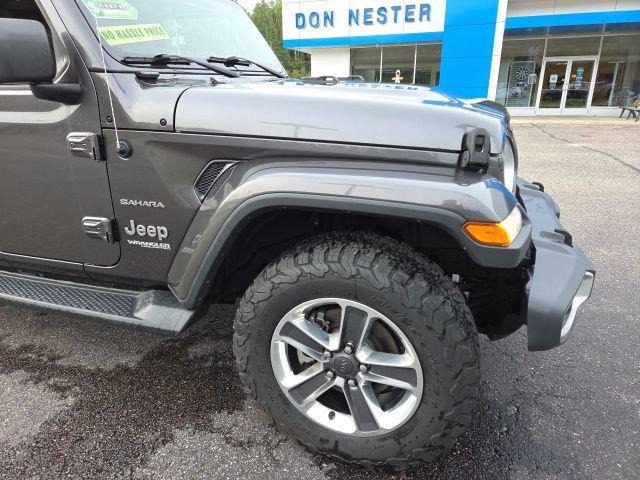 Used 2020 Jeep Wrangler Unlimited Sahara w/ Dual Top Group AWD/4WD image 28