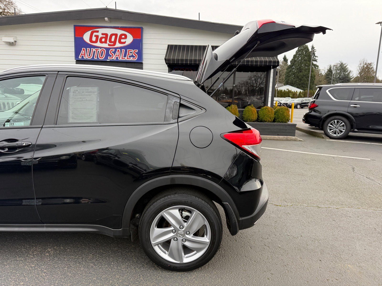 Used 2020 Honda HR-V EX image 9