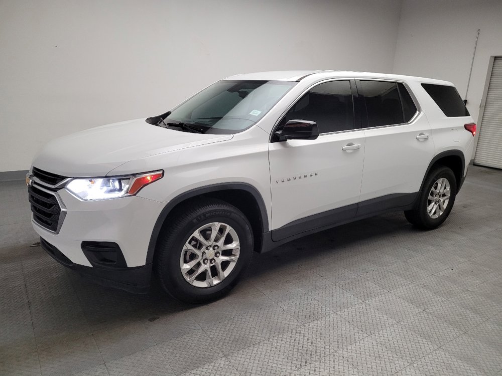 Used 2020 Chevrolet Traverse LS image 2