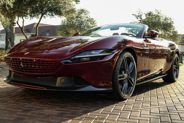 Used 2025 Ferrari Roma Spider RWD image 14