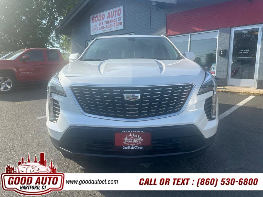Used 2019 Cadillac XT4 Luxury w/ Cold Weather Package image 2