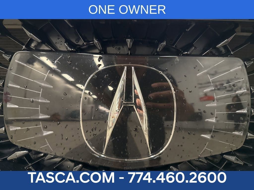 Used 2023 Acura TLX image 2