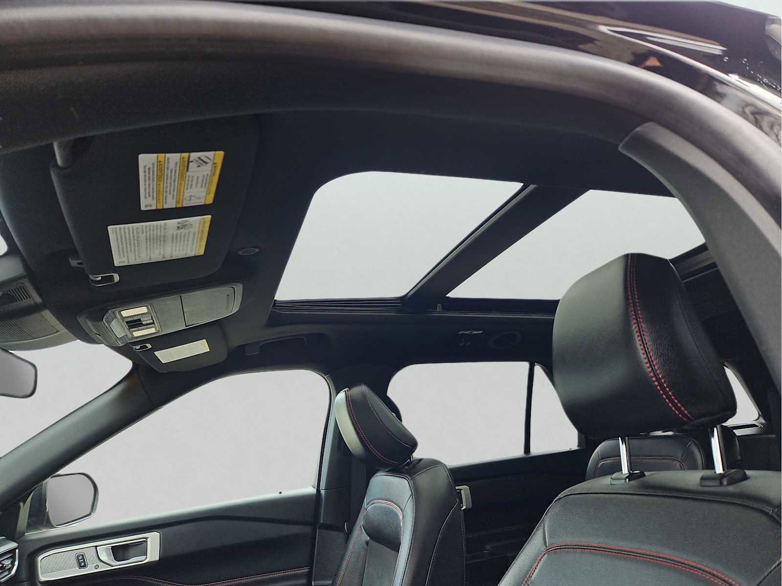 Used 2022 Ford Explorer ST-Line w/ Class IV Trailer Tow Package AWD/4WD image 18