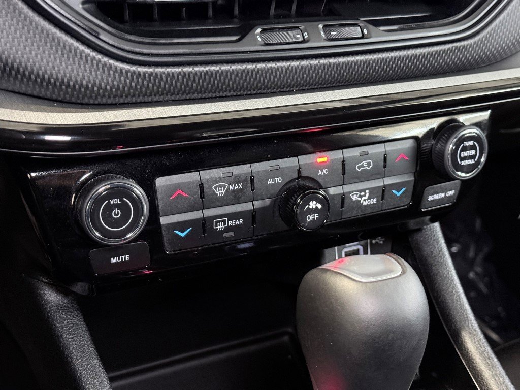 Used 2024 Jeep Compass Trailhawk image 29