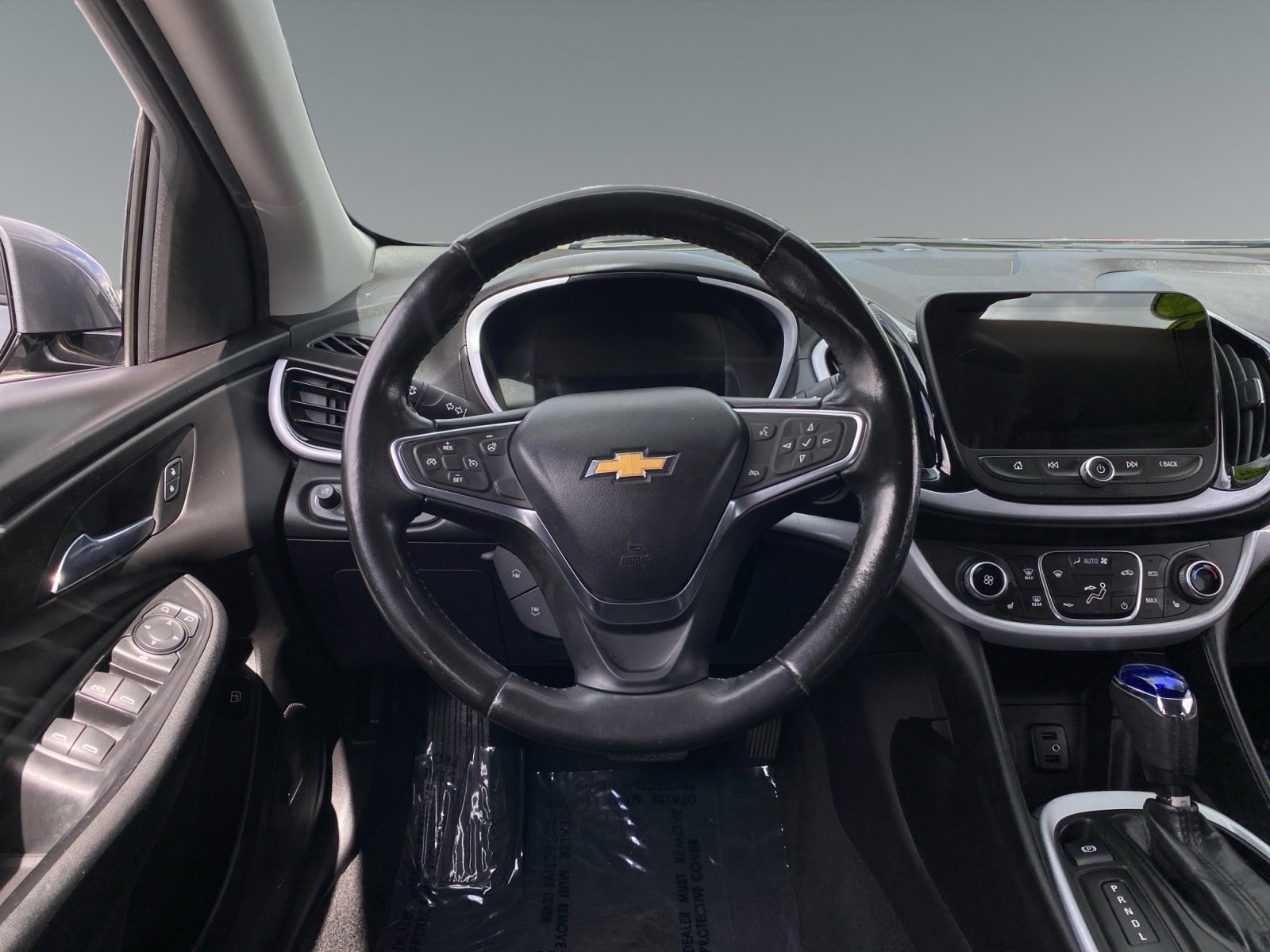 Used 2018 Chevrolet Volt LT w/ Comfort Package FWD image 12