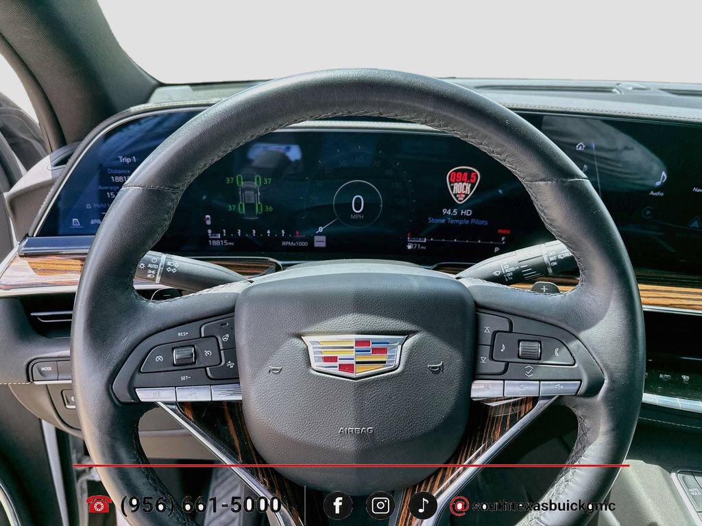 Used 2024 Cadillac Escalade Luxury RWD image 15